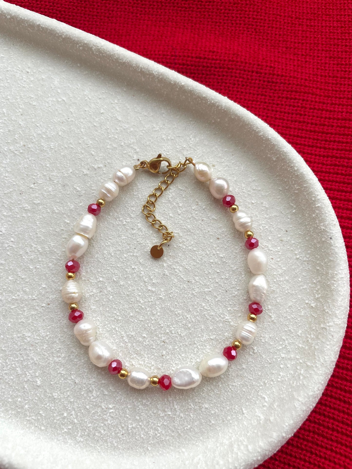 Pearl bracelet red gold