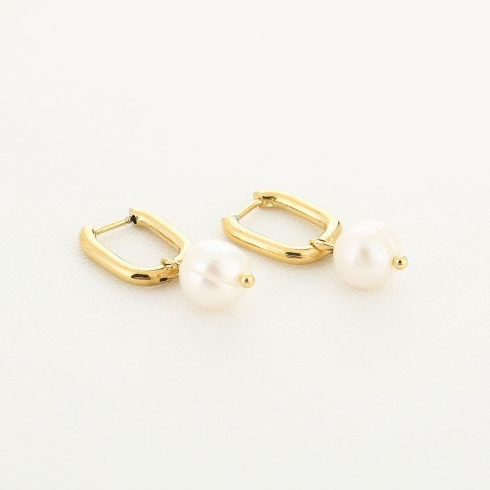 Oval pearl hoops gold