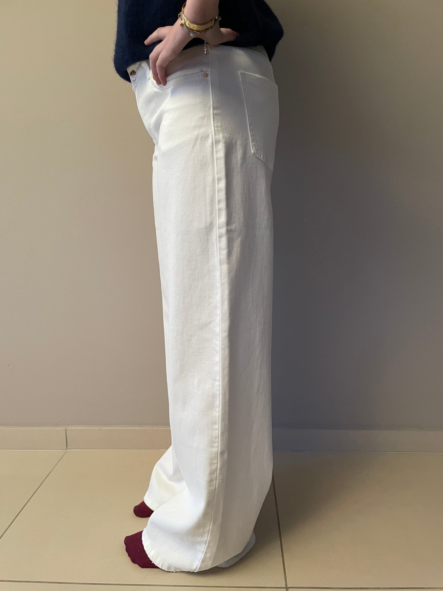 Low waisted jeans white