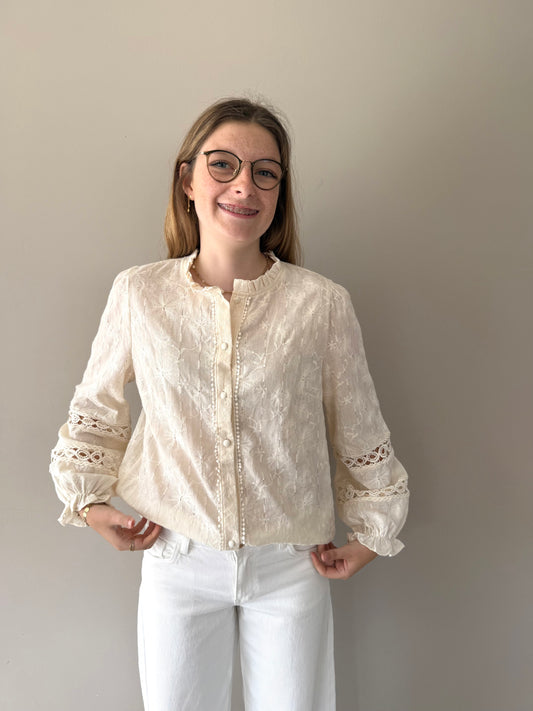 Celina broderie blouse beige