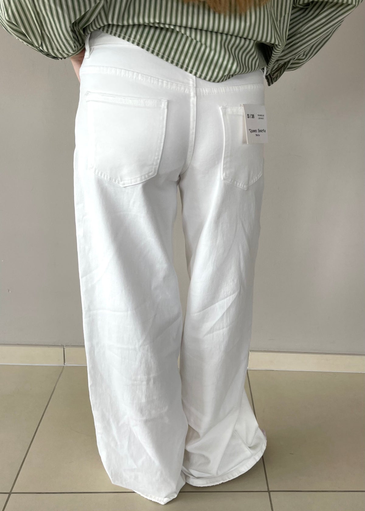 Low waisted wide leg jeans white