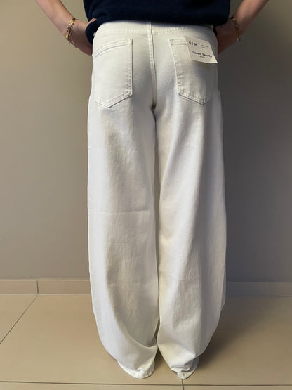 Low waisted jeans white