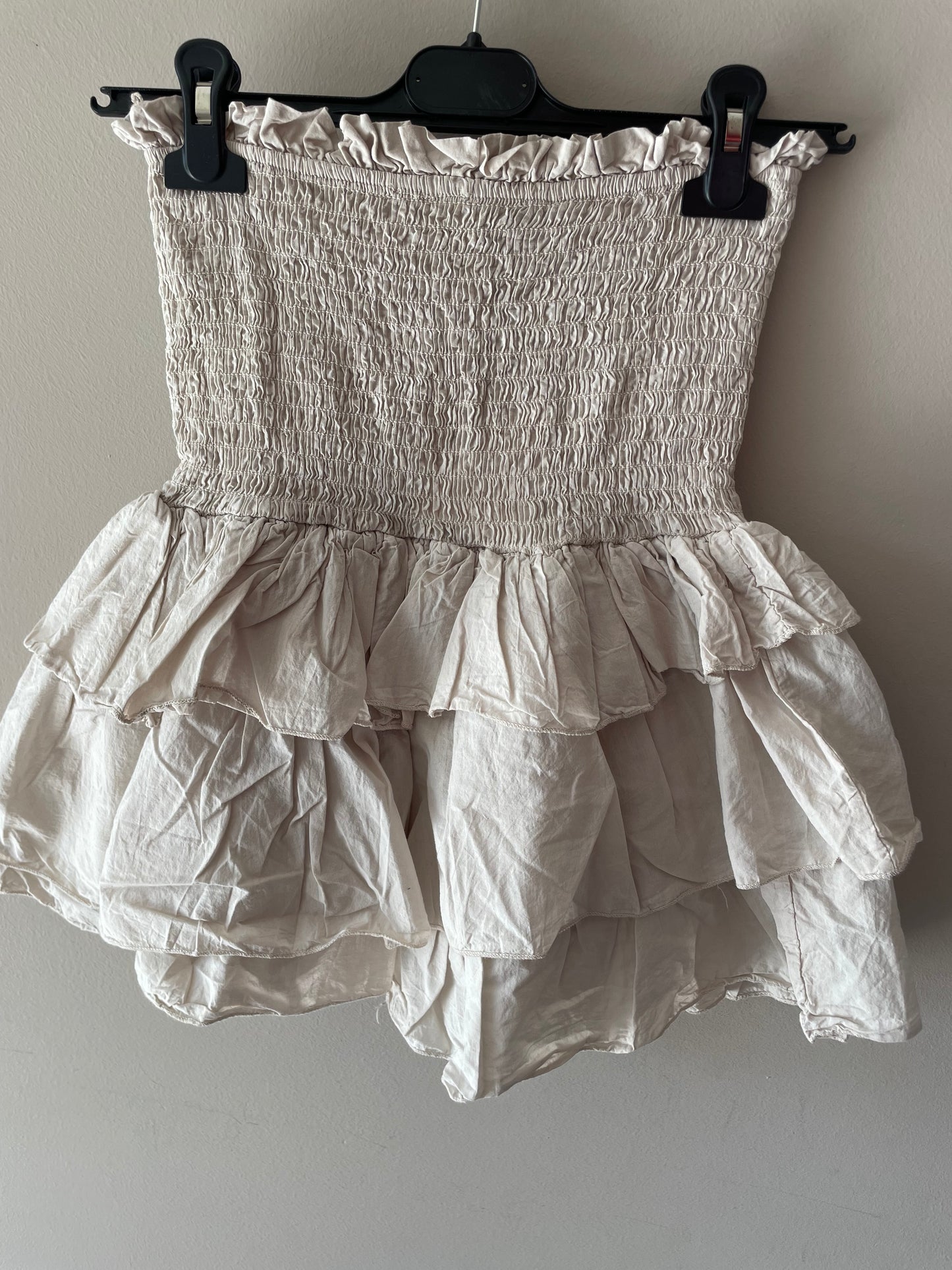 Zoë ruffel skort beige