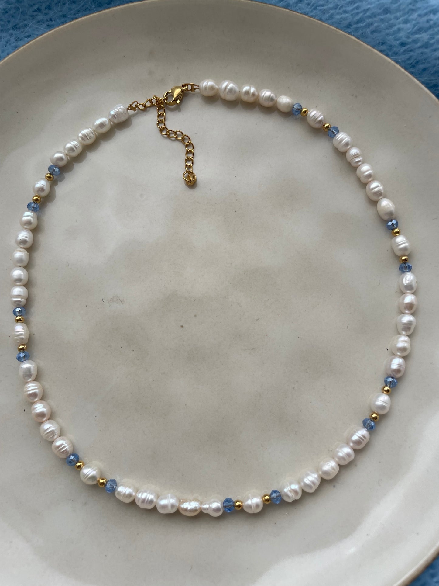 Pearl necklace blue